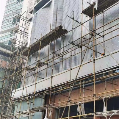 沖孔鋁幕墻批發(fā)  外墻沖孔鋁板加工  氟碳穿孔鋁板信譽好廠家