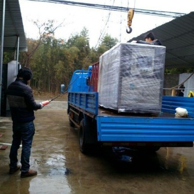 電鍍冷水機(jī)   電子冷水機(jī)   食品冷水機(jī)   化工冷水機(jī)   電泳冷水機(jī)   塑粉冷水機(jī)       壓片冷水機(jī)